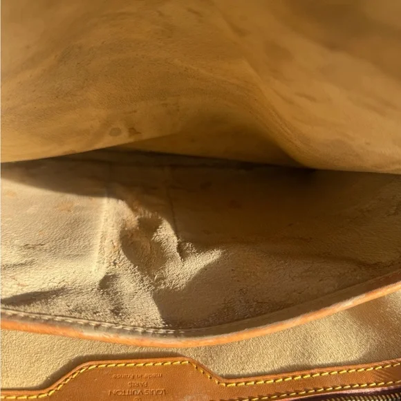 Louis Vuitton Rivoli Monogram Handbag - Picture 15 of 16